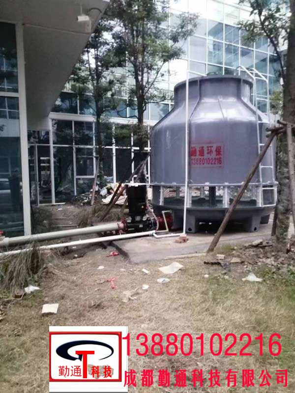 贵阳站:四川成都冷却塔循环系统安装现场配置水泵管道冷却塔控制箱