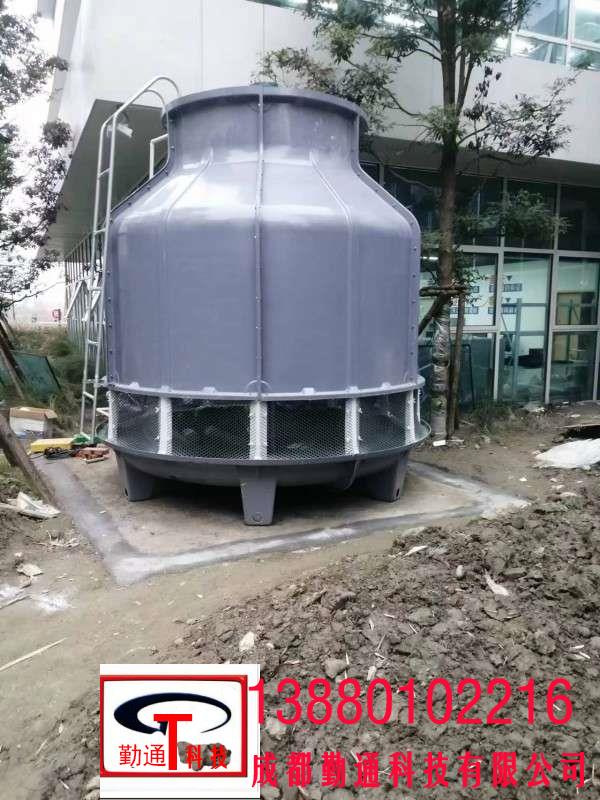 贵阳站:四川成都冷却塔循环系统安装现场配置水泵管道冷却塔控制箱